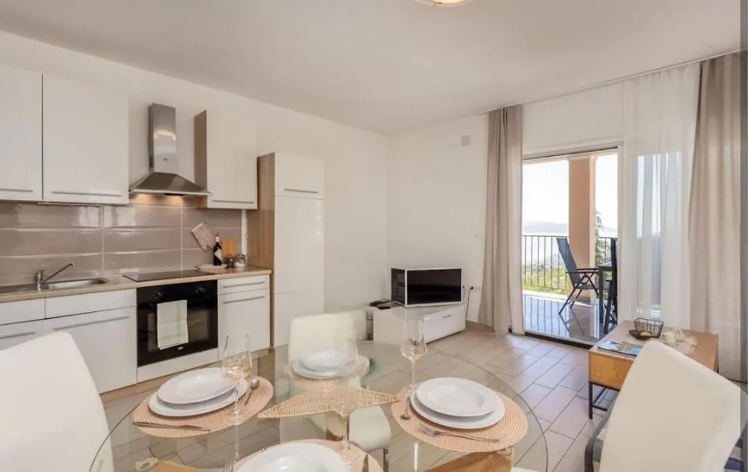 Apartman Lea - Villa Oleander Icici Apartment